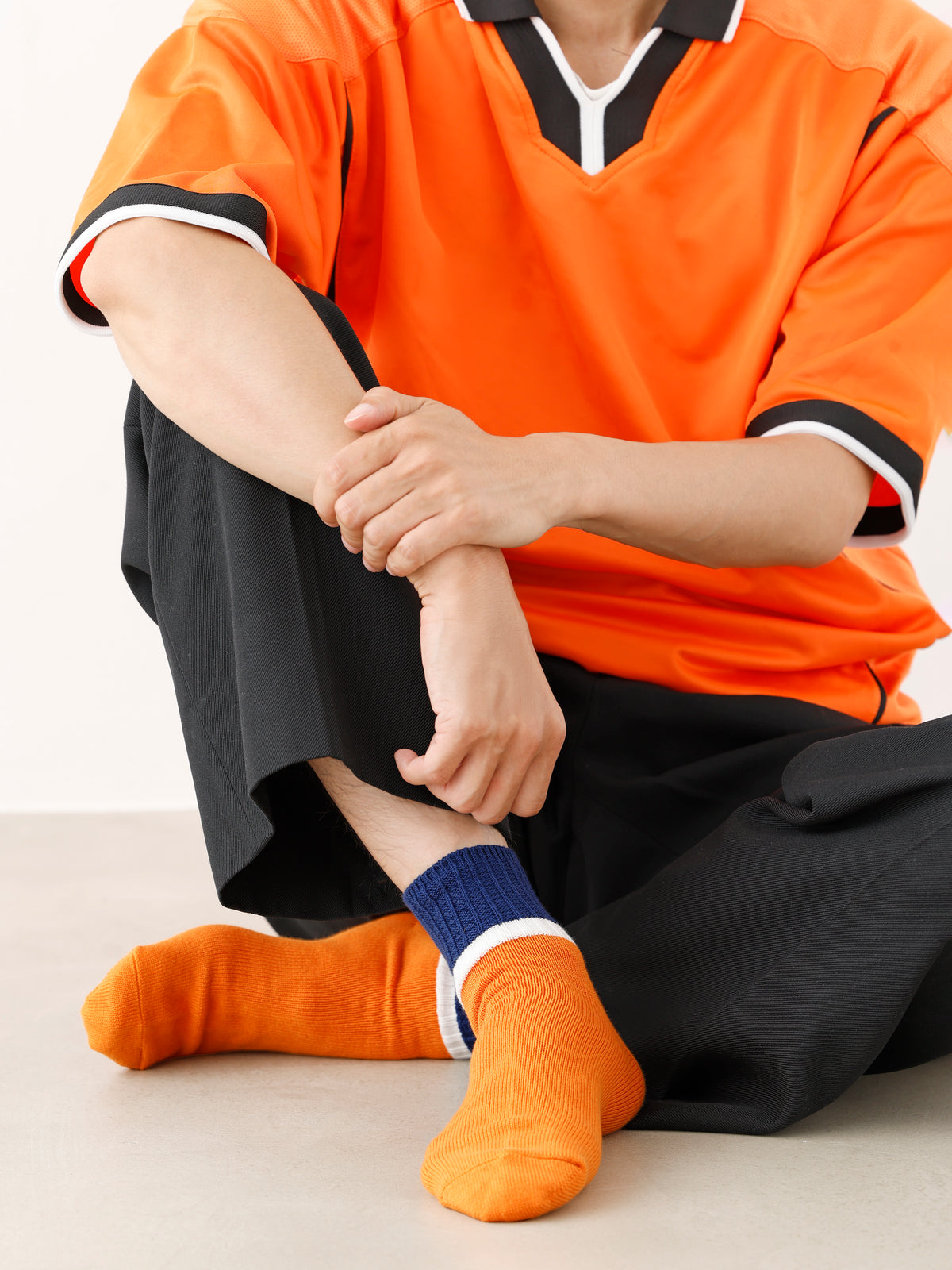 【Tabio MEN】サッカー応援 ハーフカラーラインショートソックス