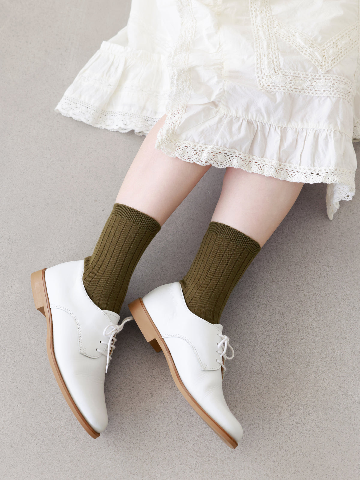 【WEB限定20色】軽やかにフィットするリブソックス - オリーブ