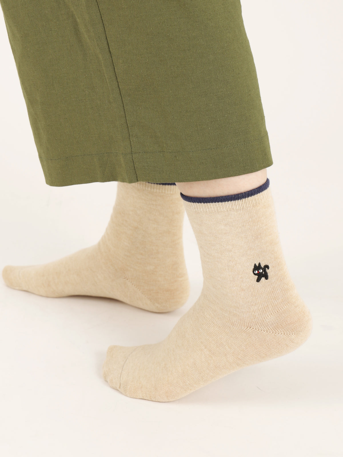 【おおきめサイズ】WEB限定 トップ切替刺繍ソックス / 24.5-26.5cm