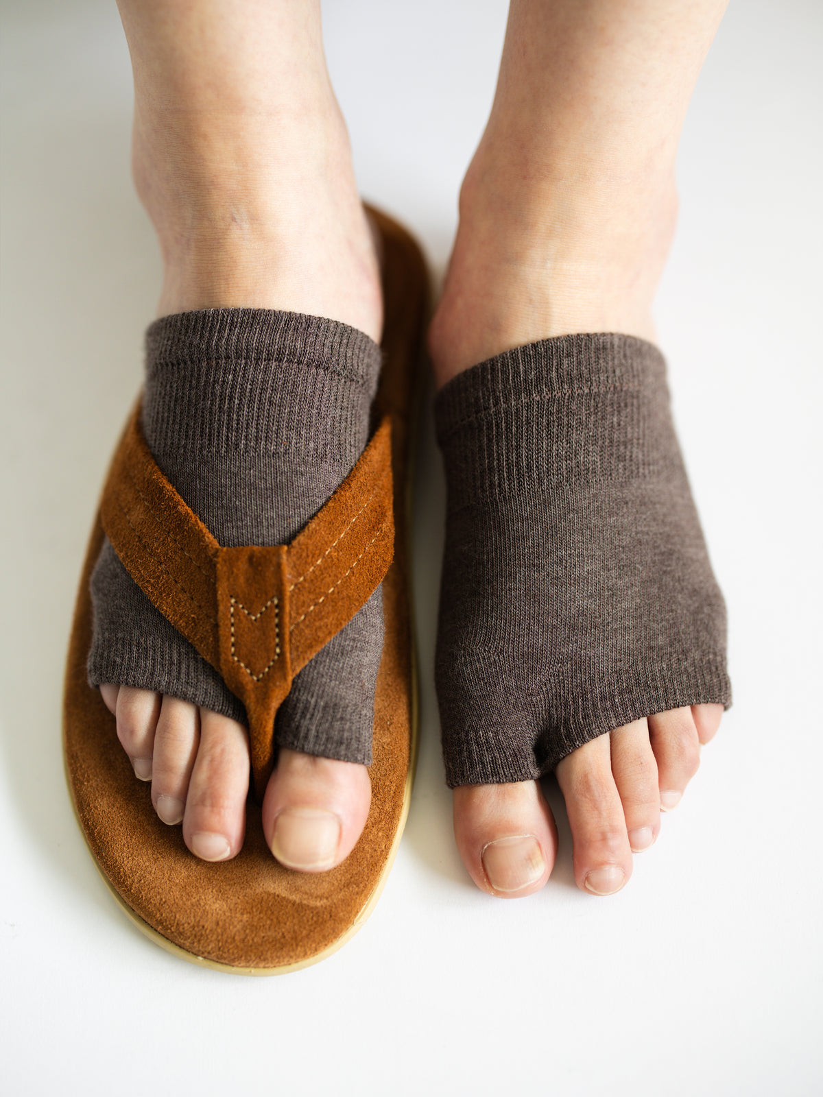 【Tabio MEN】綿のやさしい風合いと吸水速乾機能を組み合わせたサンダルガード