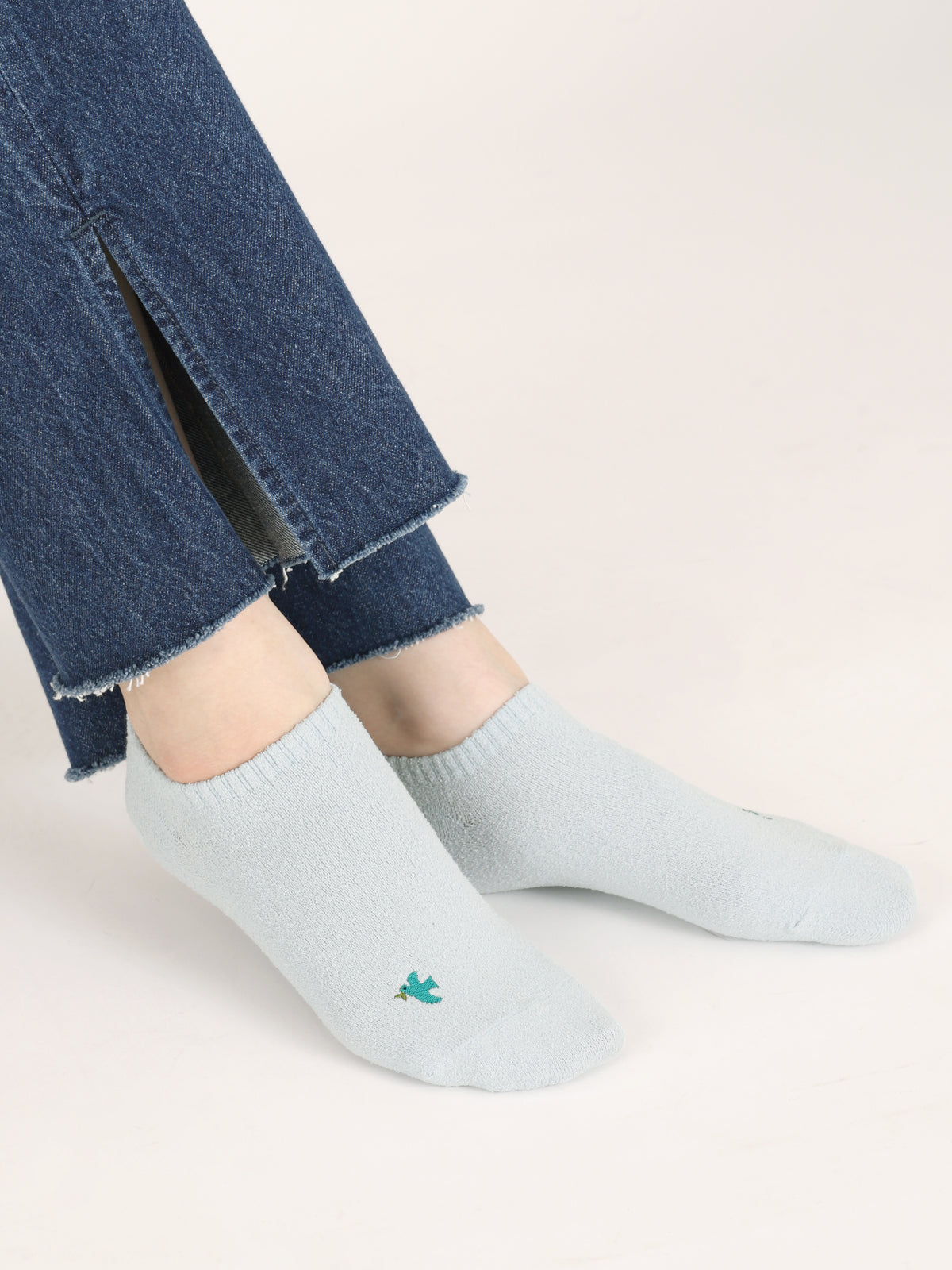 【3足1,485円】ブークレ刺繍スニーカー丈ソックス