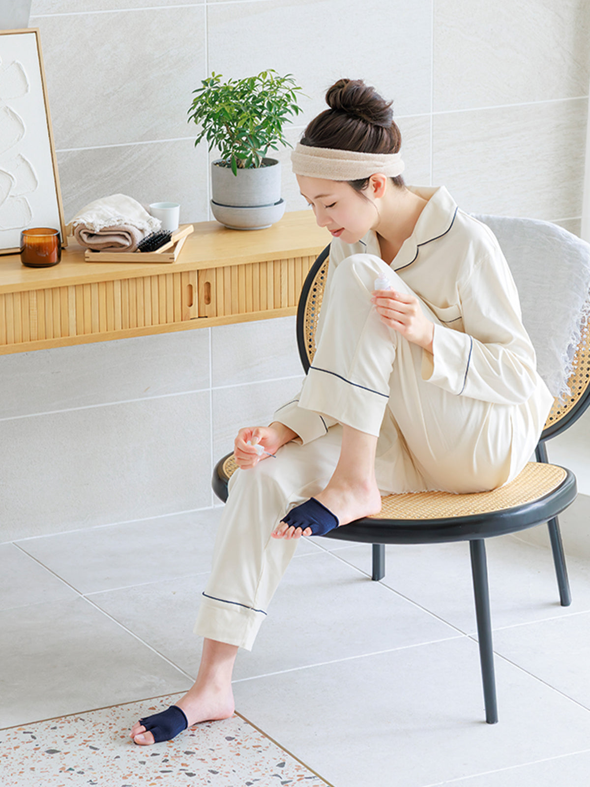 【絹肌Labo】シルク混 フィンガーレスつま先五本指ソックス
